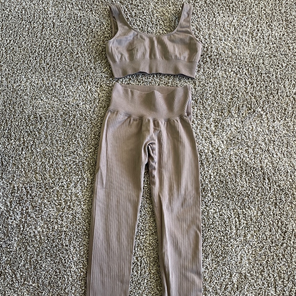 Taupe brown workout set, size small.